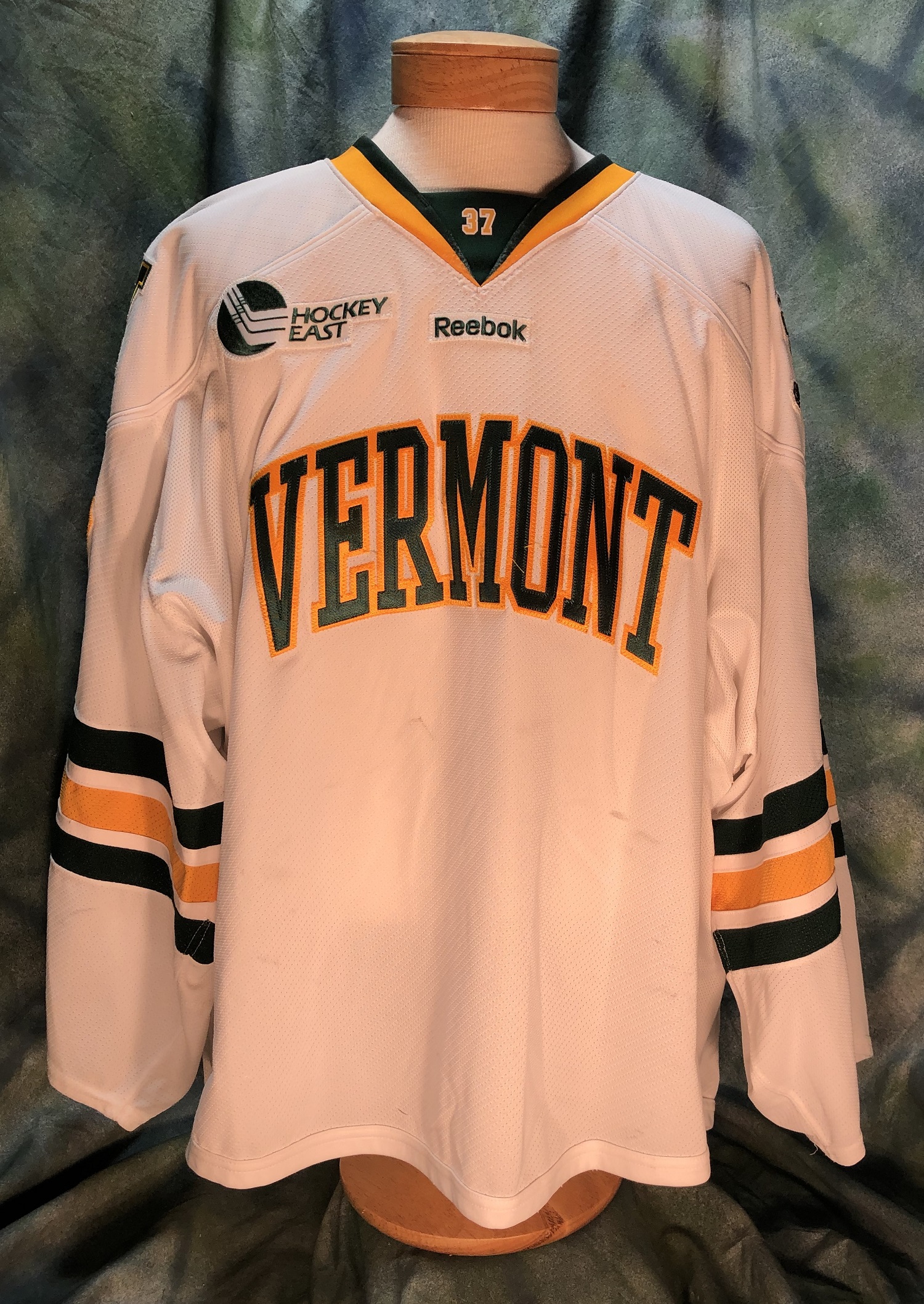 Frosty's Hockey World Jersey Collection