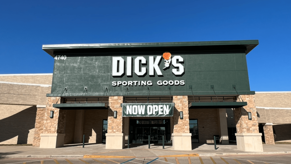 New Dick’s location in Fort Worth offering free gift cards up to 500