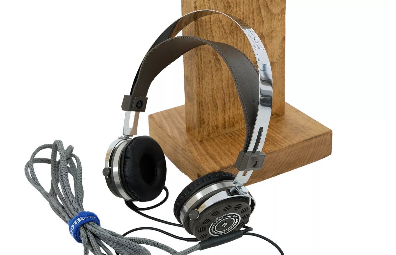 Panasonic EAH500 headphones. Classic Vintage. HIFI. Price with stand.