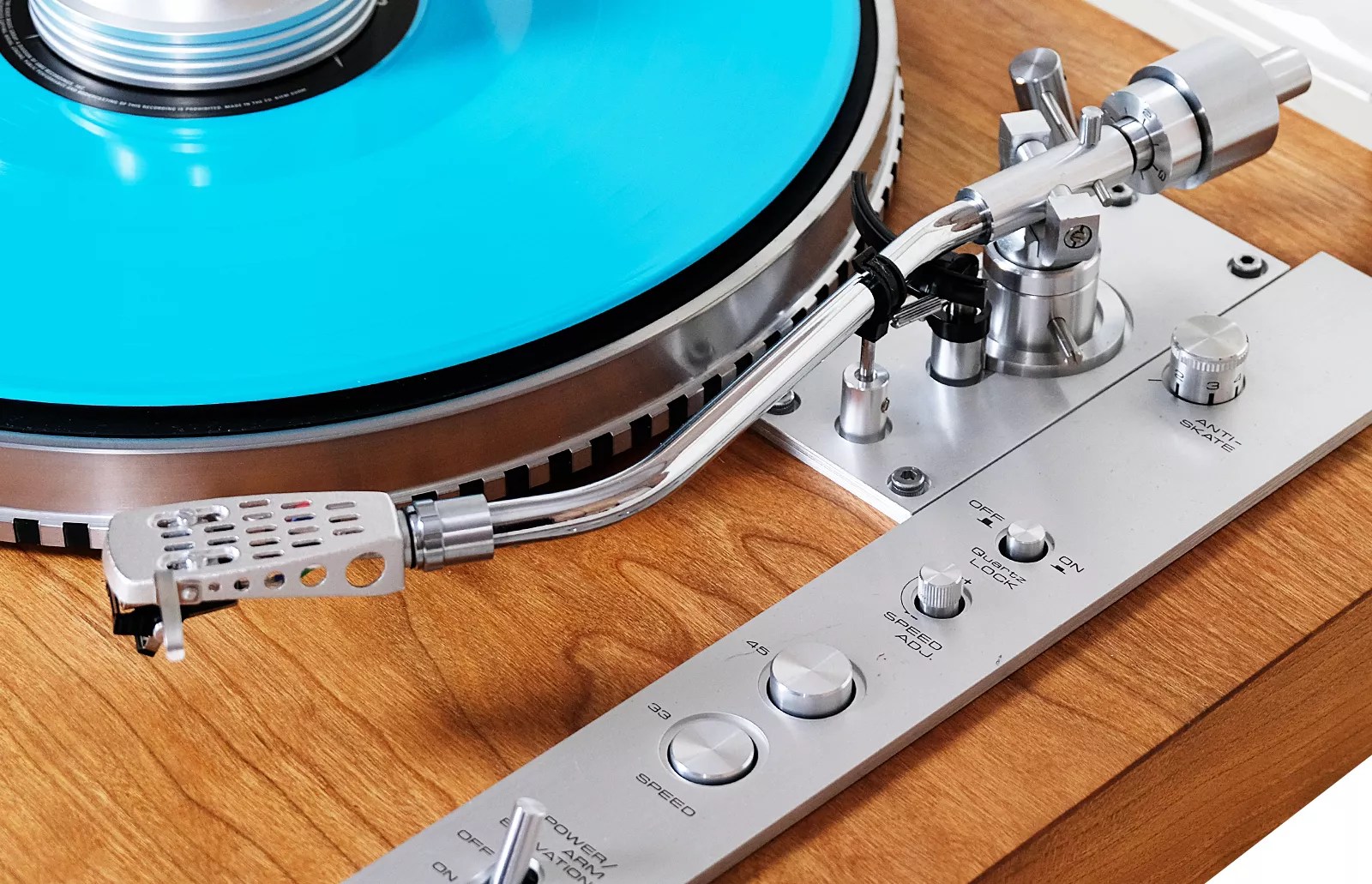 Pioneer PL 550X turntable. Classic Vintage. Fully revitalized. Shure