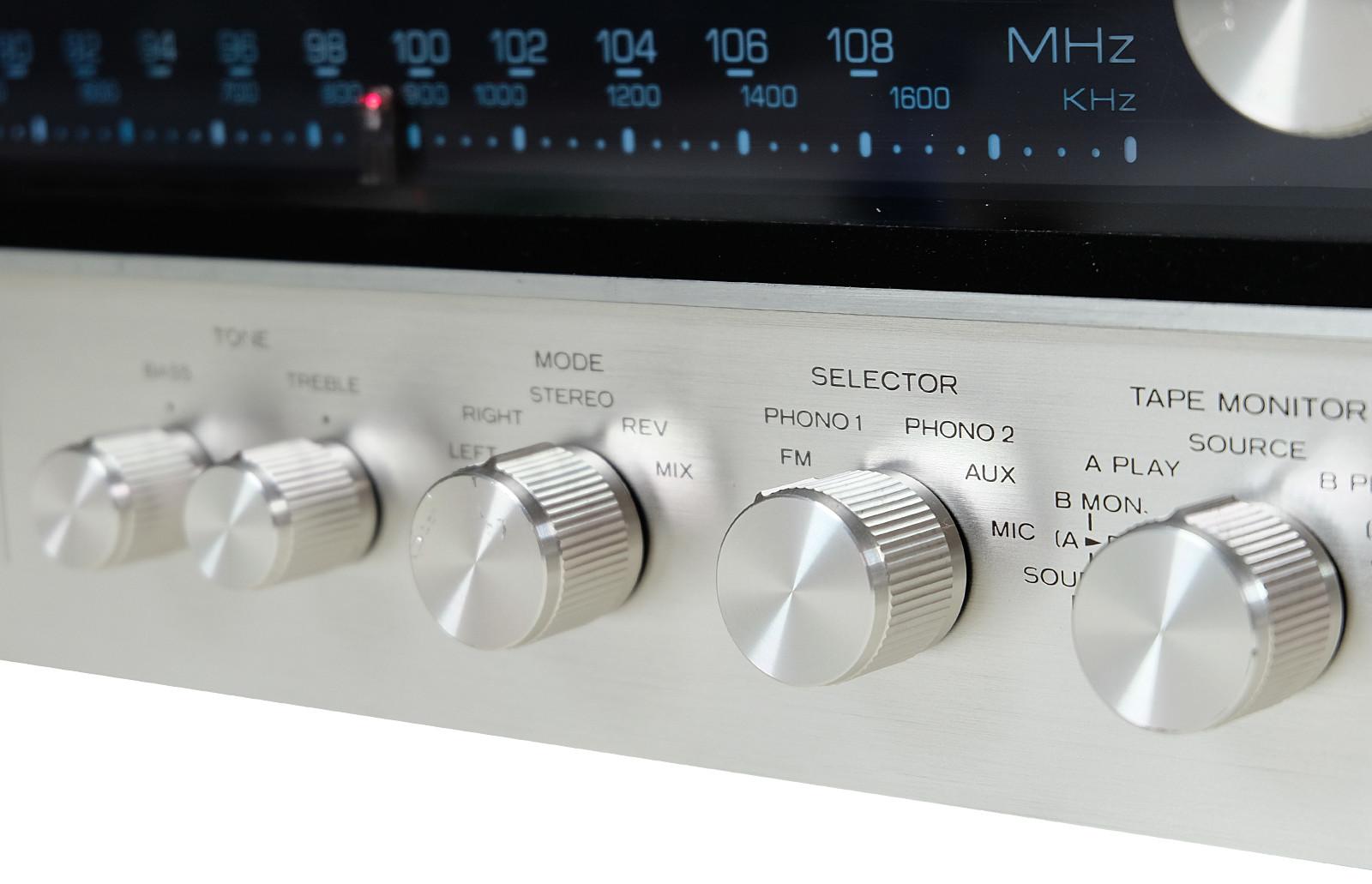 Kenwood KR 6400 receiver. Classic Vintage. Fully revitalized.