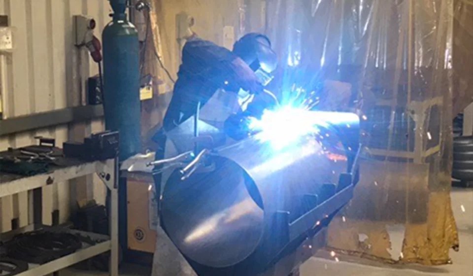 Certified Gas Cylinder Manufacturing Quality Assured FST