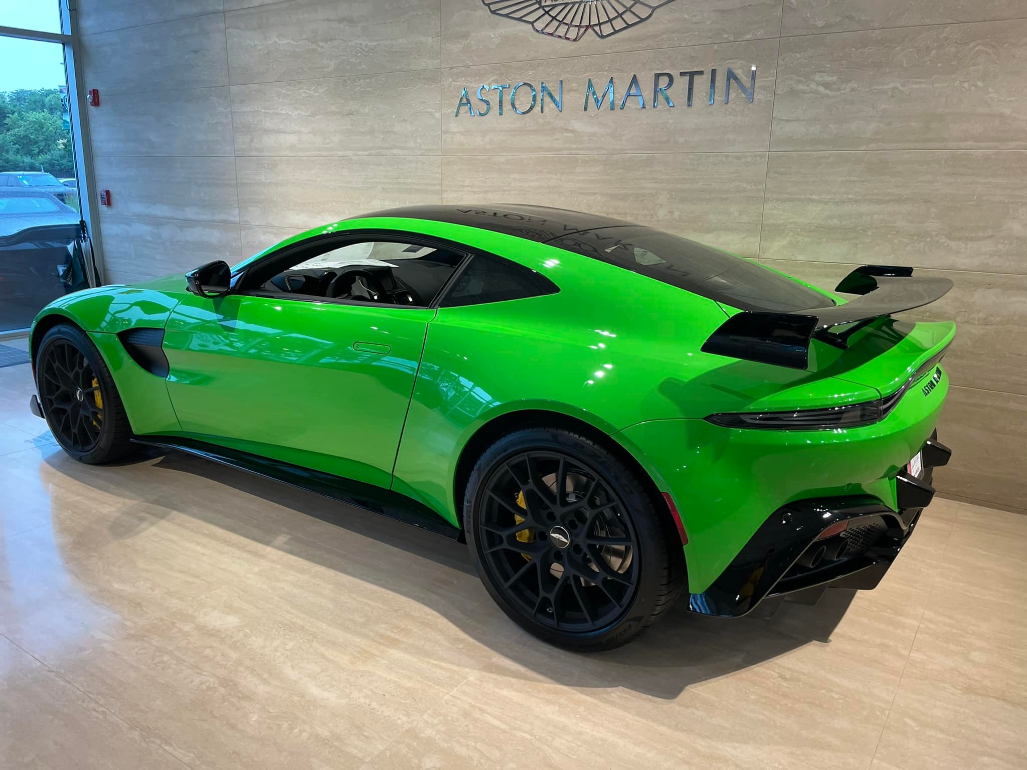 Aston Martin Vantage