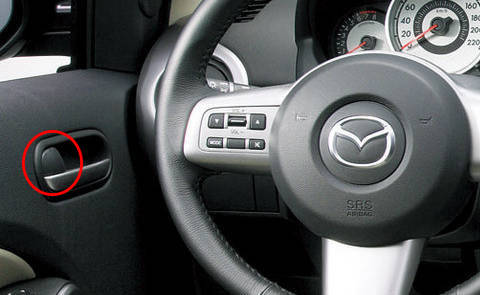 Cambio y programación del mando remoto para coches Mazda | www