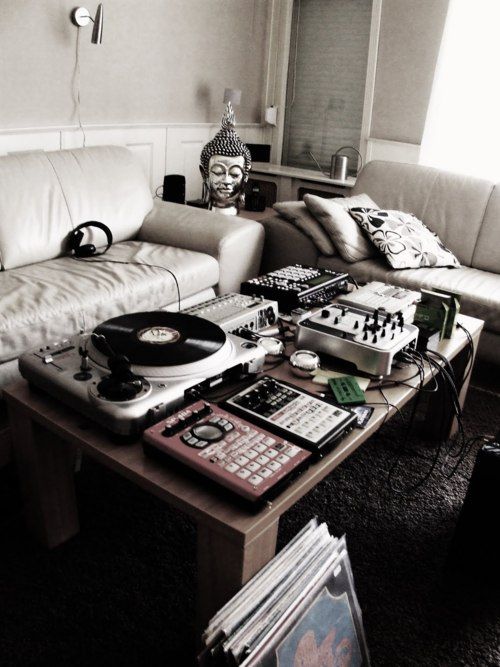 Basic Living Room Setup DJ Setup at