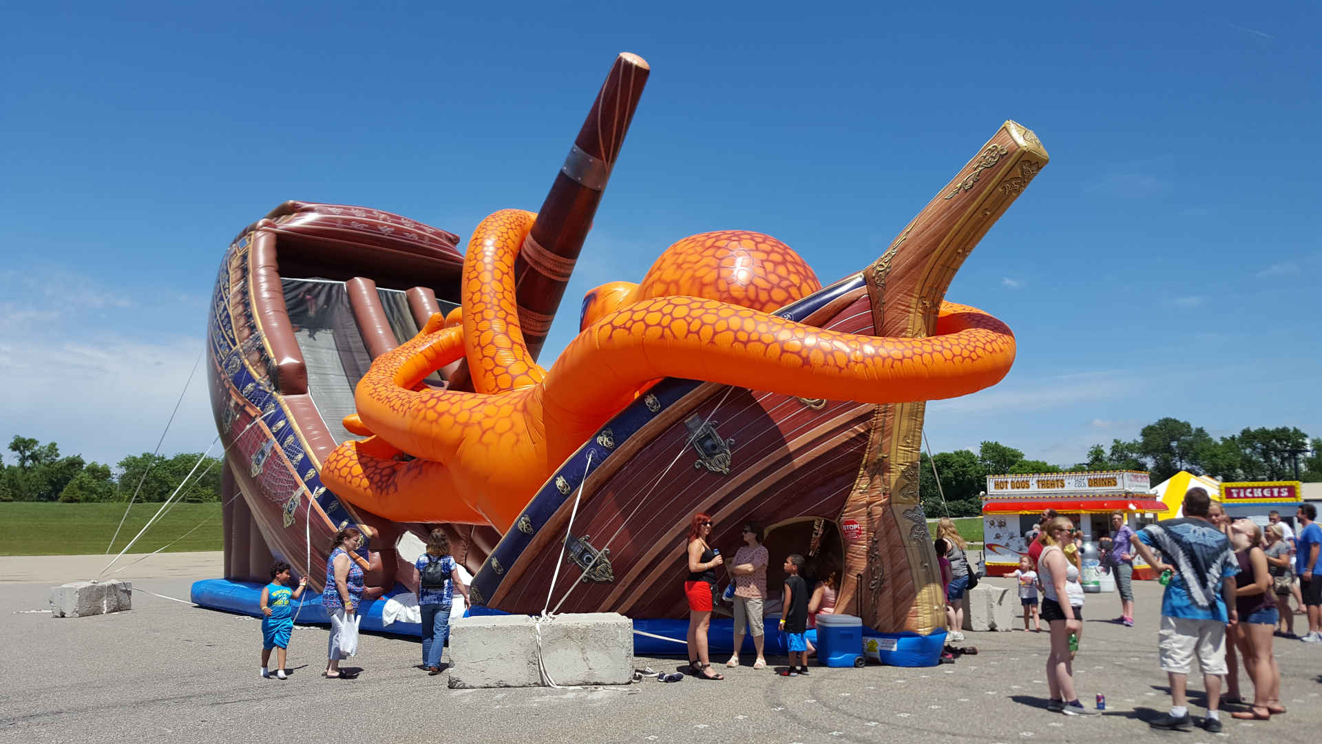 Minnesota Party Event Rental Twin Cities, Moonwalks, Large Inflatables