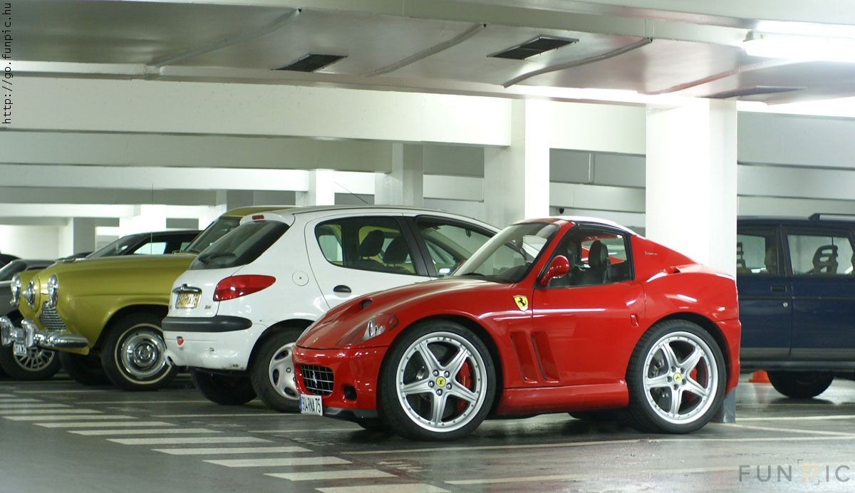 Mini Ferrari Funpic.hu