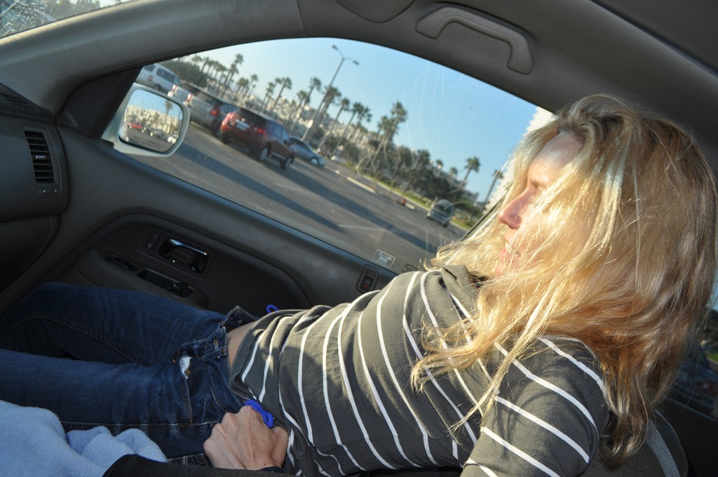 Stupid And Weird Things People Do While Driving Page 12