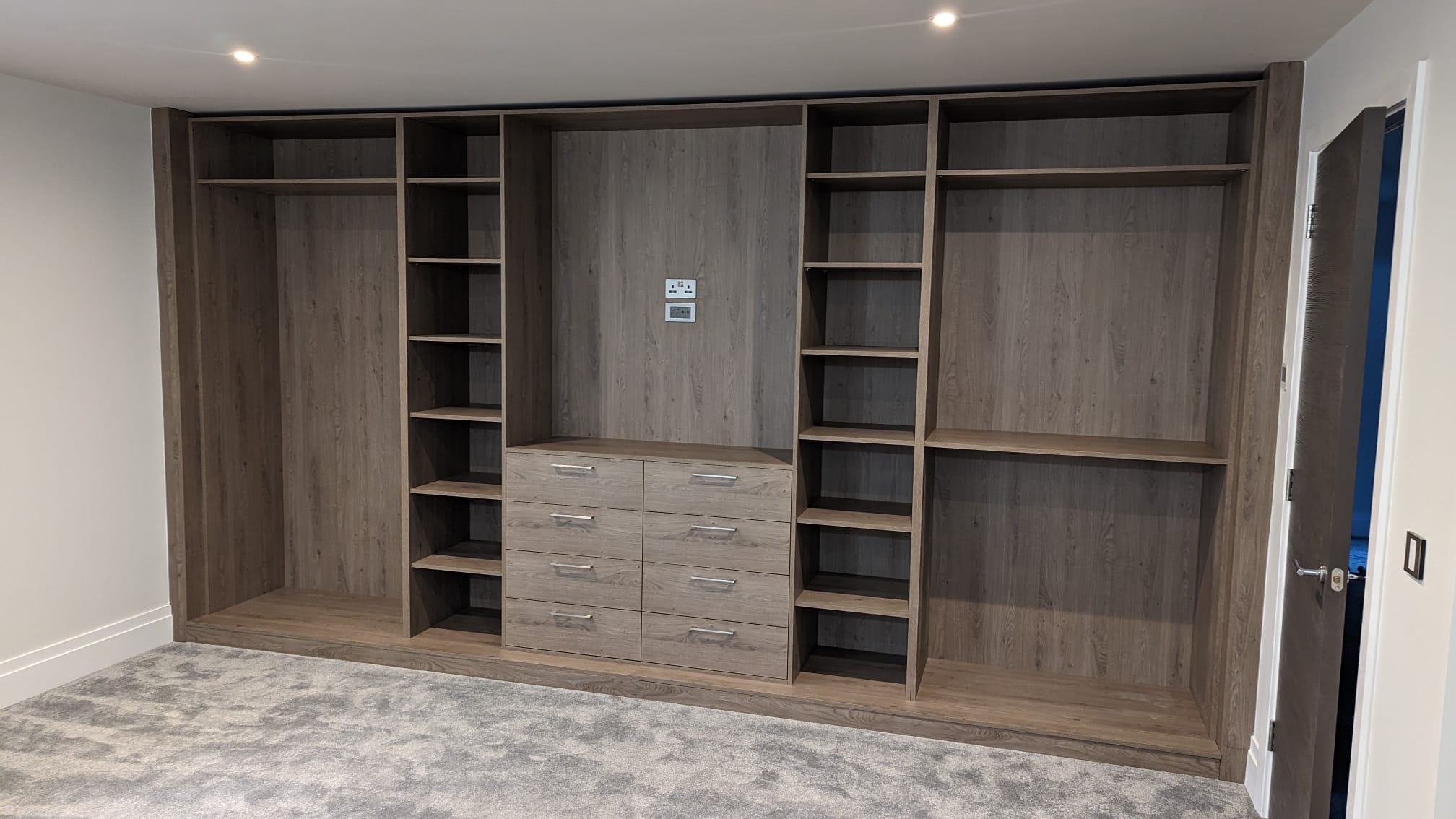 Bespoke Fitted Wardrobes Installation Furniche