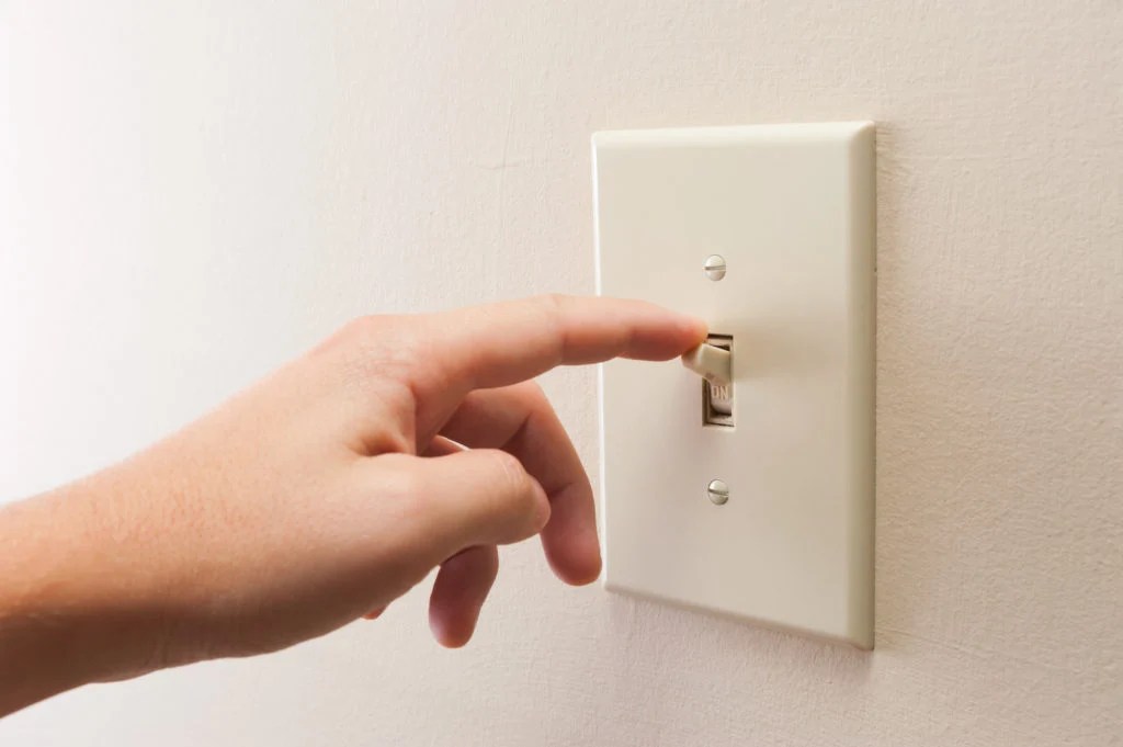 What to Know About Cleaning Dirty Electrical Outlet Covers and Light