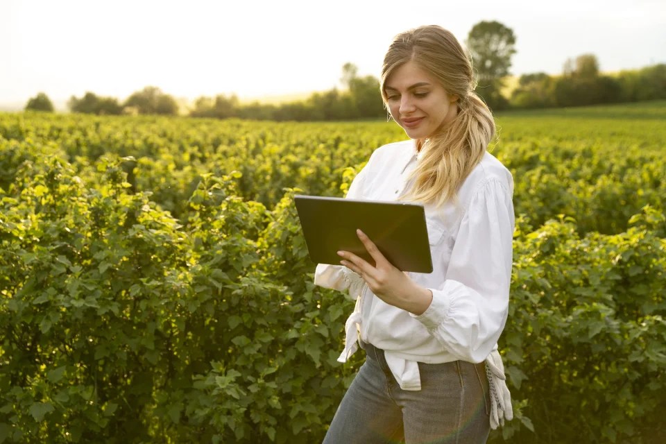 28 Agriculture Jobs Examples For An Agricultural Path Career, Internships, & Recruitment Guides