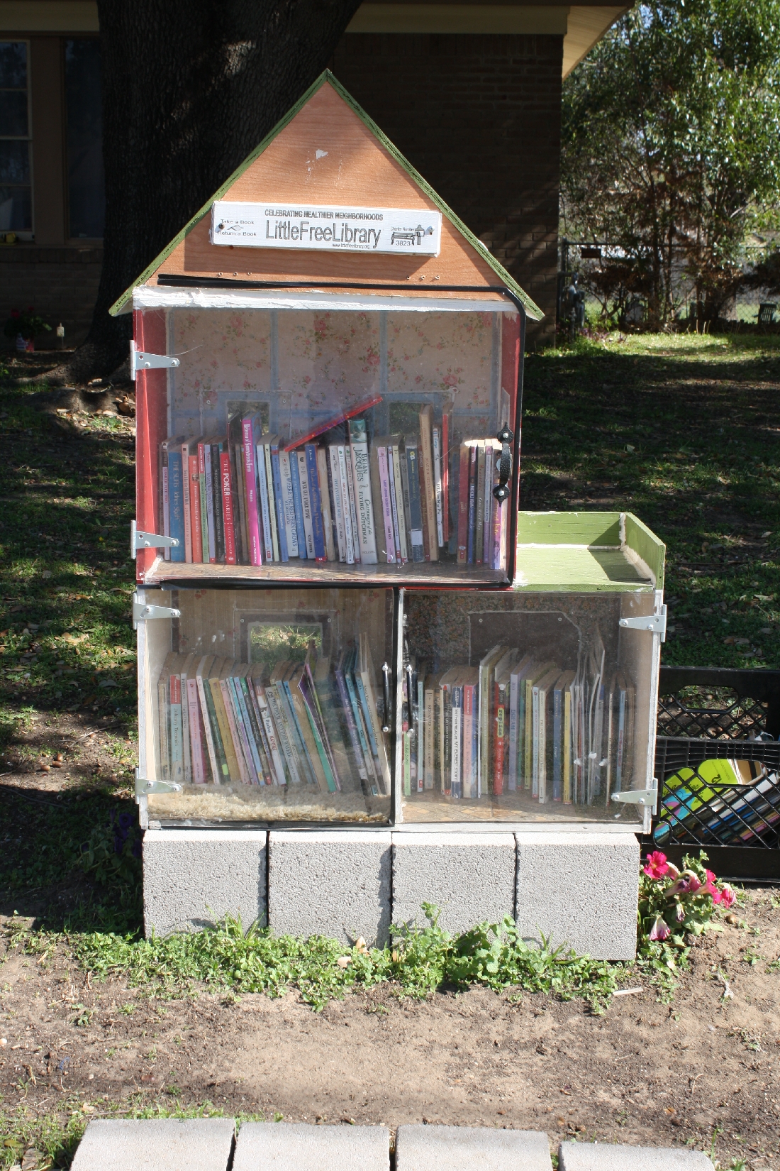 Wedgewood Couple Opens DIY Library In Their Front Yard Fort Worth Weekly