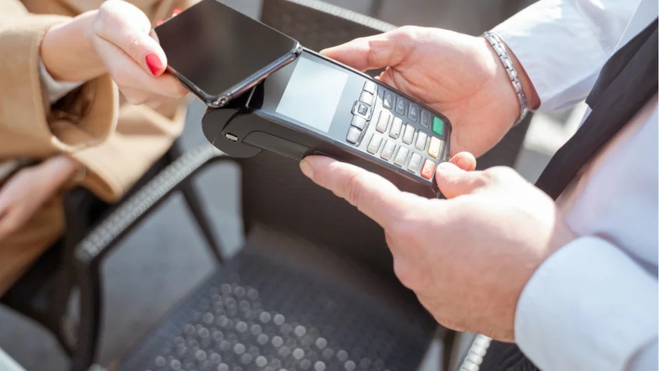 How To Use Google Pay In Store? 10 Super Easy Steps Fynzo®️