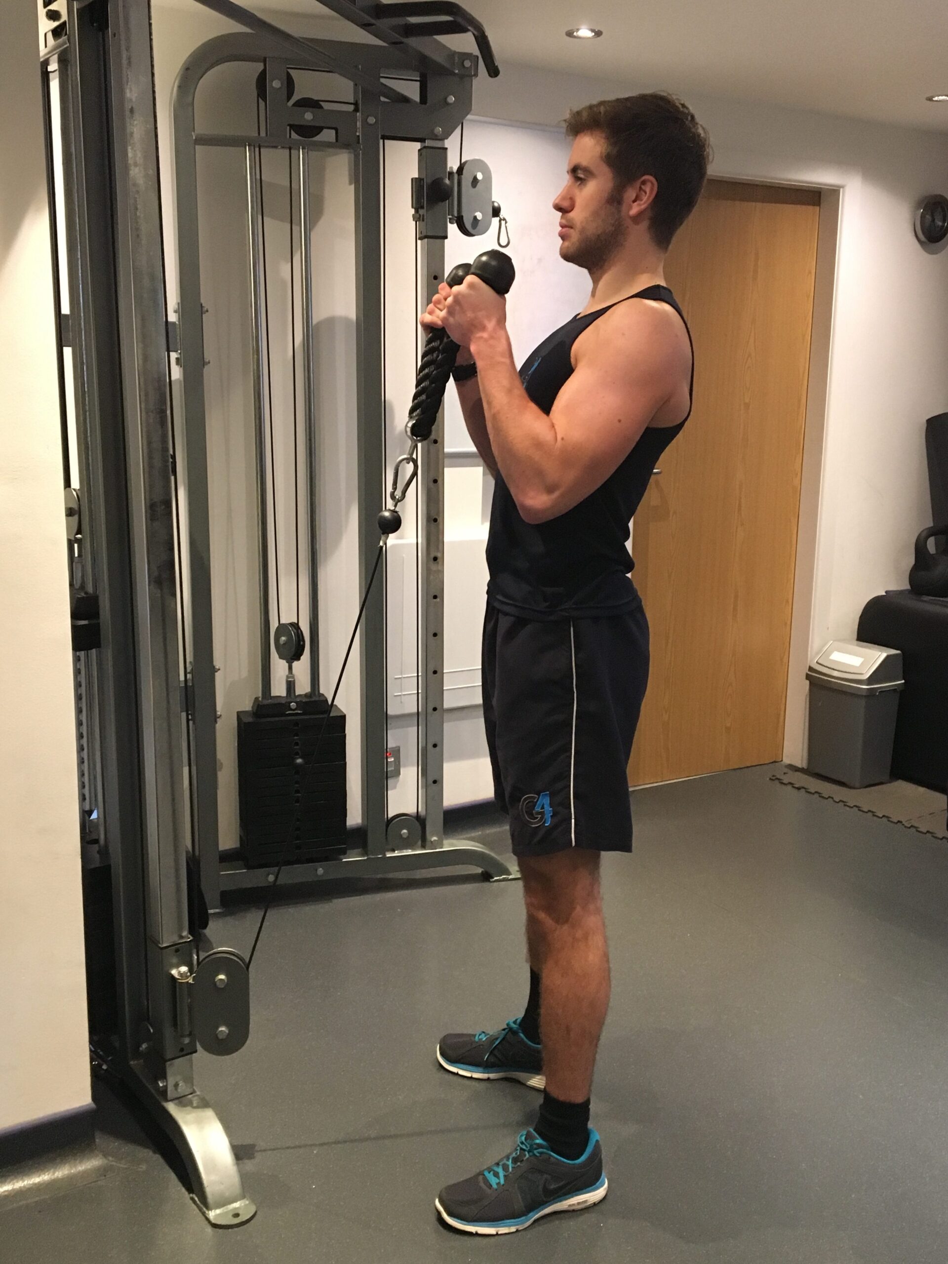CABLE ROPE CURL 2 G4 Physiotherapy & Fitness