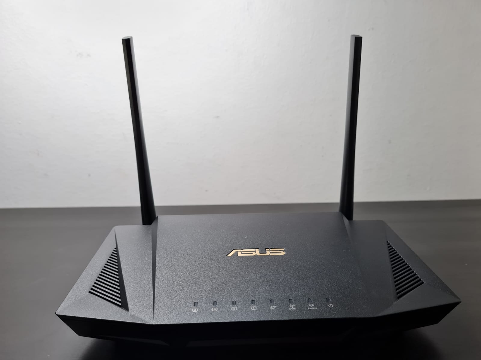 Review Asus AX1800 Dual Band RTAX56U WiFi6 Router Gadget Voize