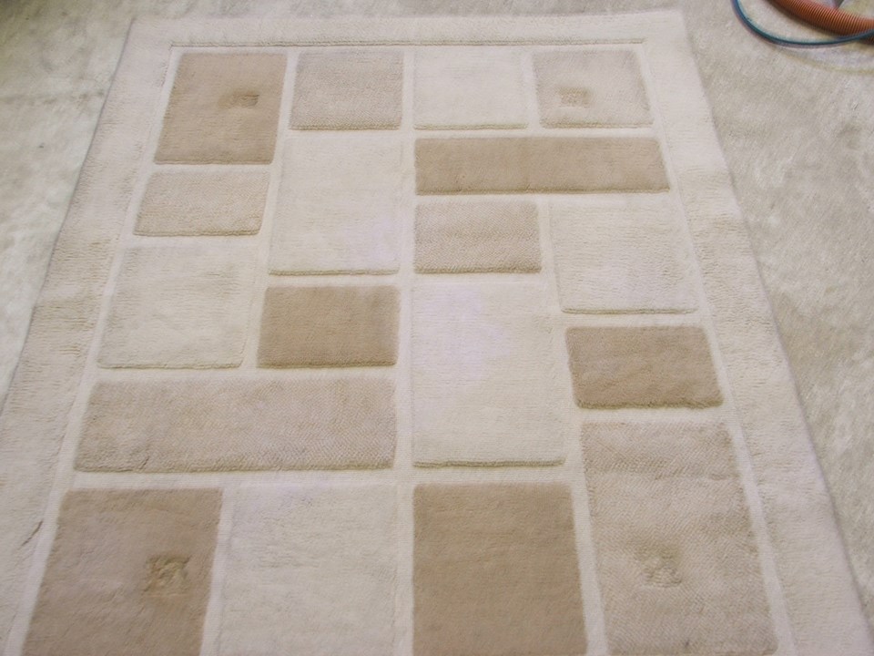 Expert rug cleaning in Yeovil Helliar & Son