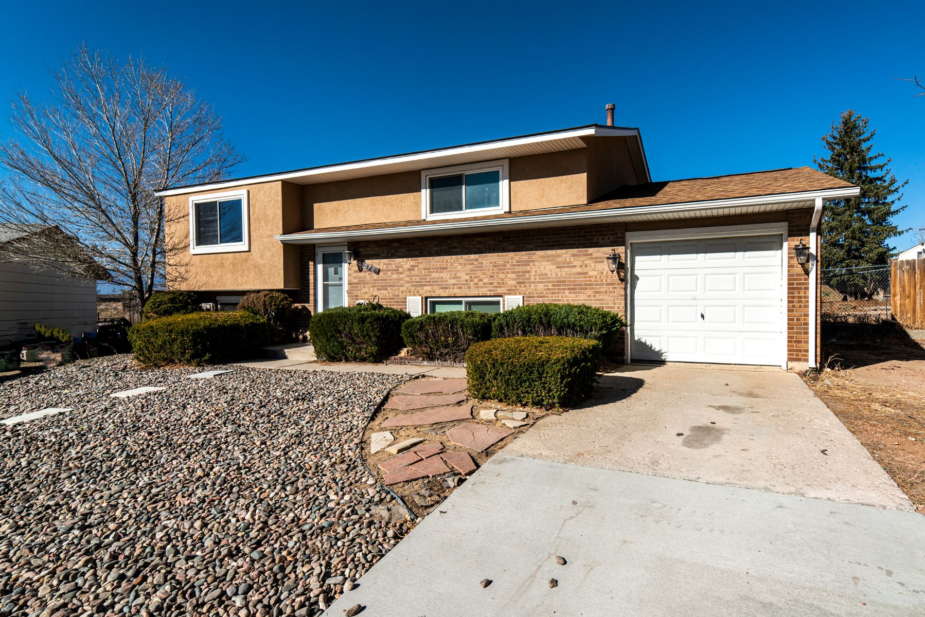 Powers Corridor3 Bedroom 2 Bath HOME FOR SALE! Under 300kSOLD