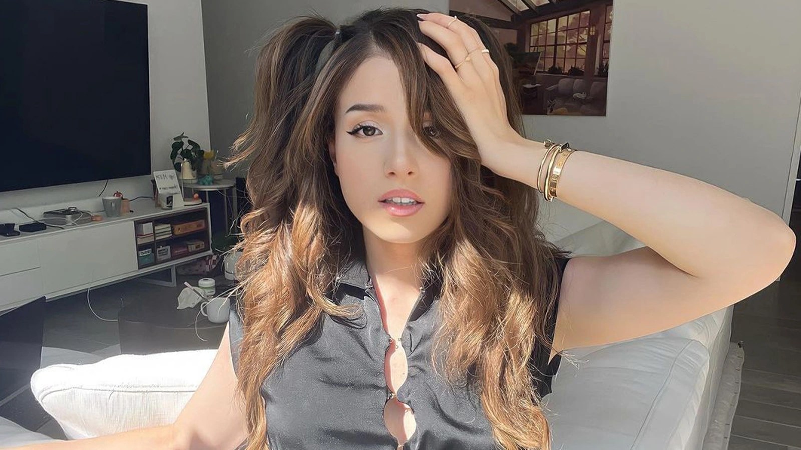 Pokimane Speaks Out On Mizkif's Decision To Join Rumble