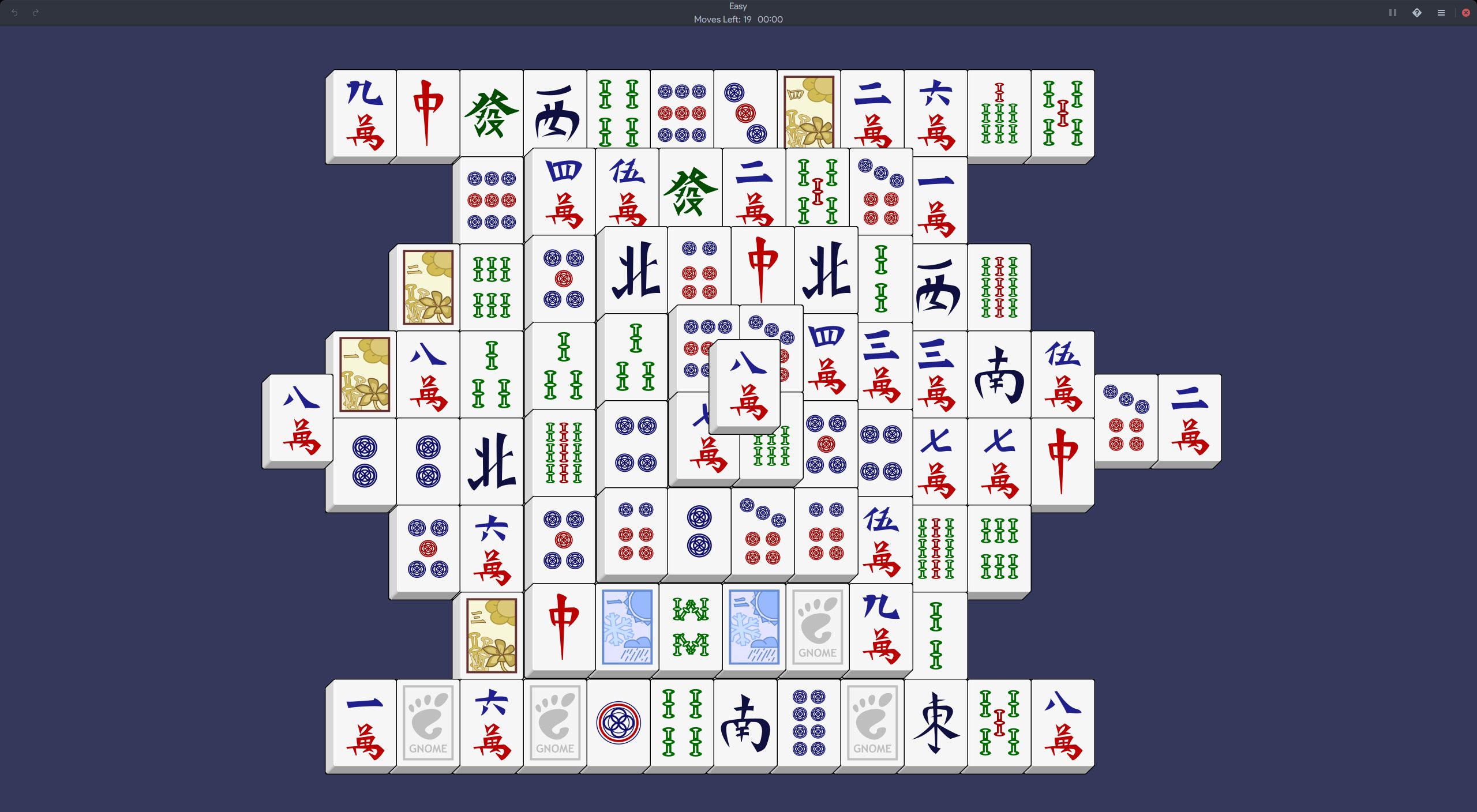 What is the Difference Between Mahjong and Mahjong Solitaire?