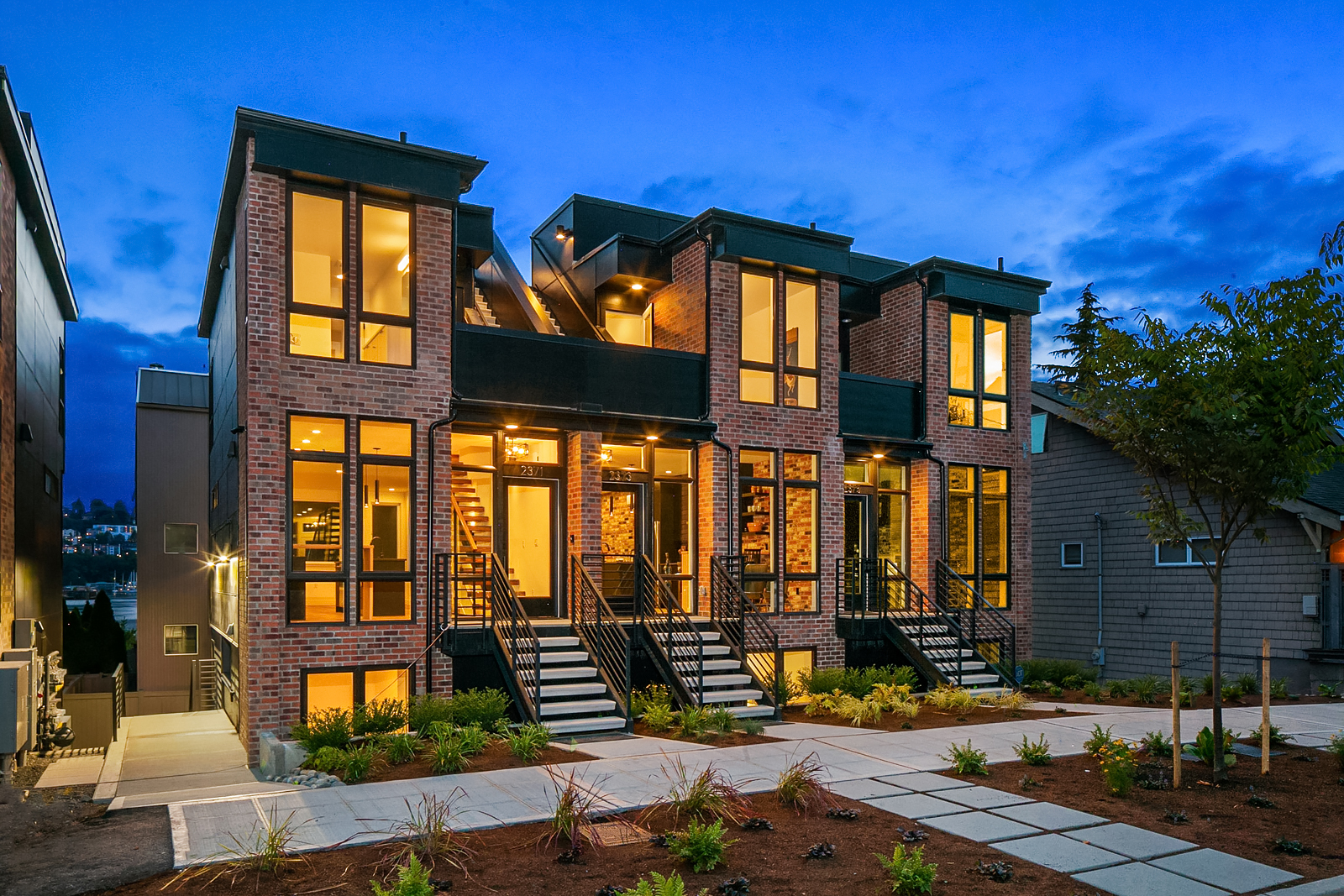 New Luxury Townhomes in Seattle by Gamut360 Gamut360