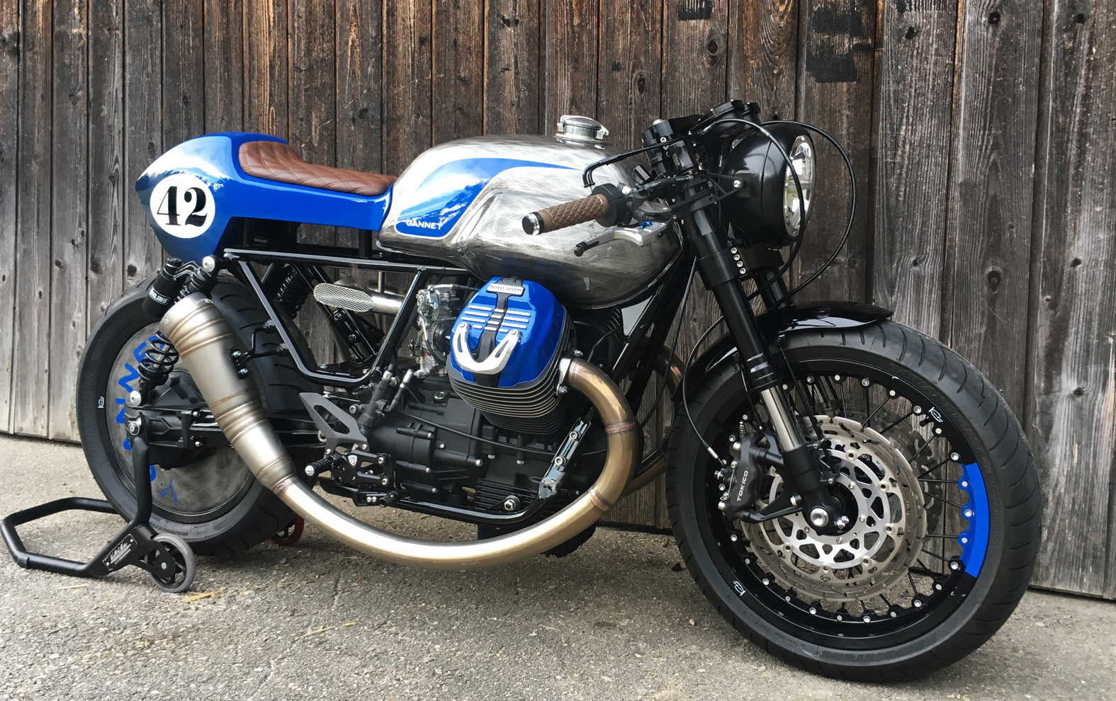 Moto Guzzi V9 Racer - Rhapsody in Blue - GANNET Design (1575 x 990 Pixel)