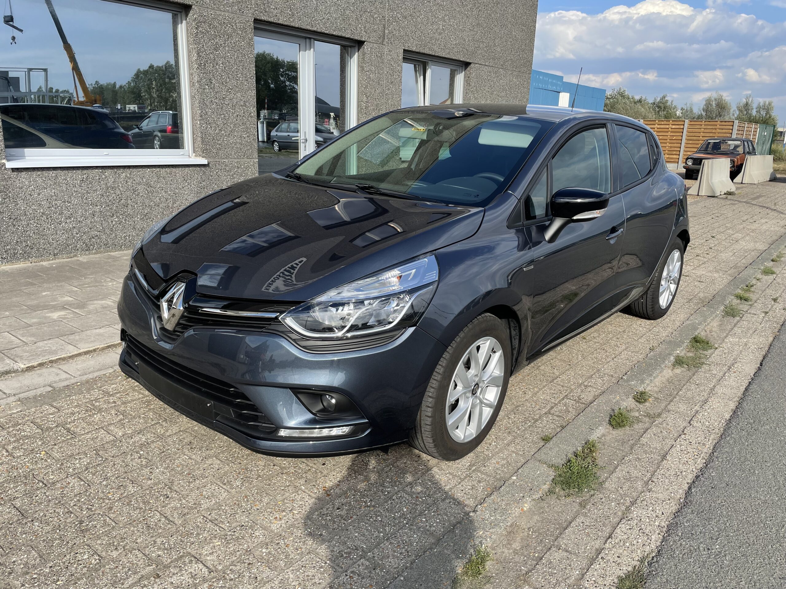 Renault Clio Garage 'T SAS