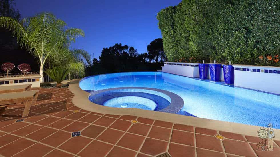 Swimming Pool Construction Garden View, Inc.