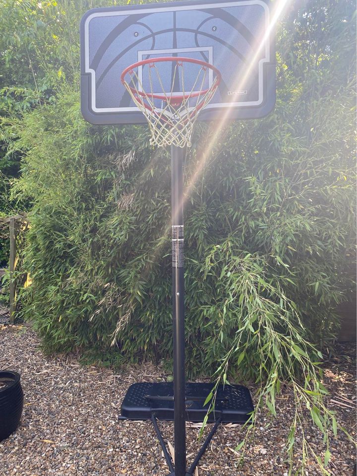 Best basketball hoops [UK] Basketball hoops and stands for kids and