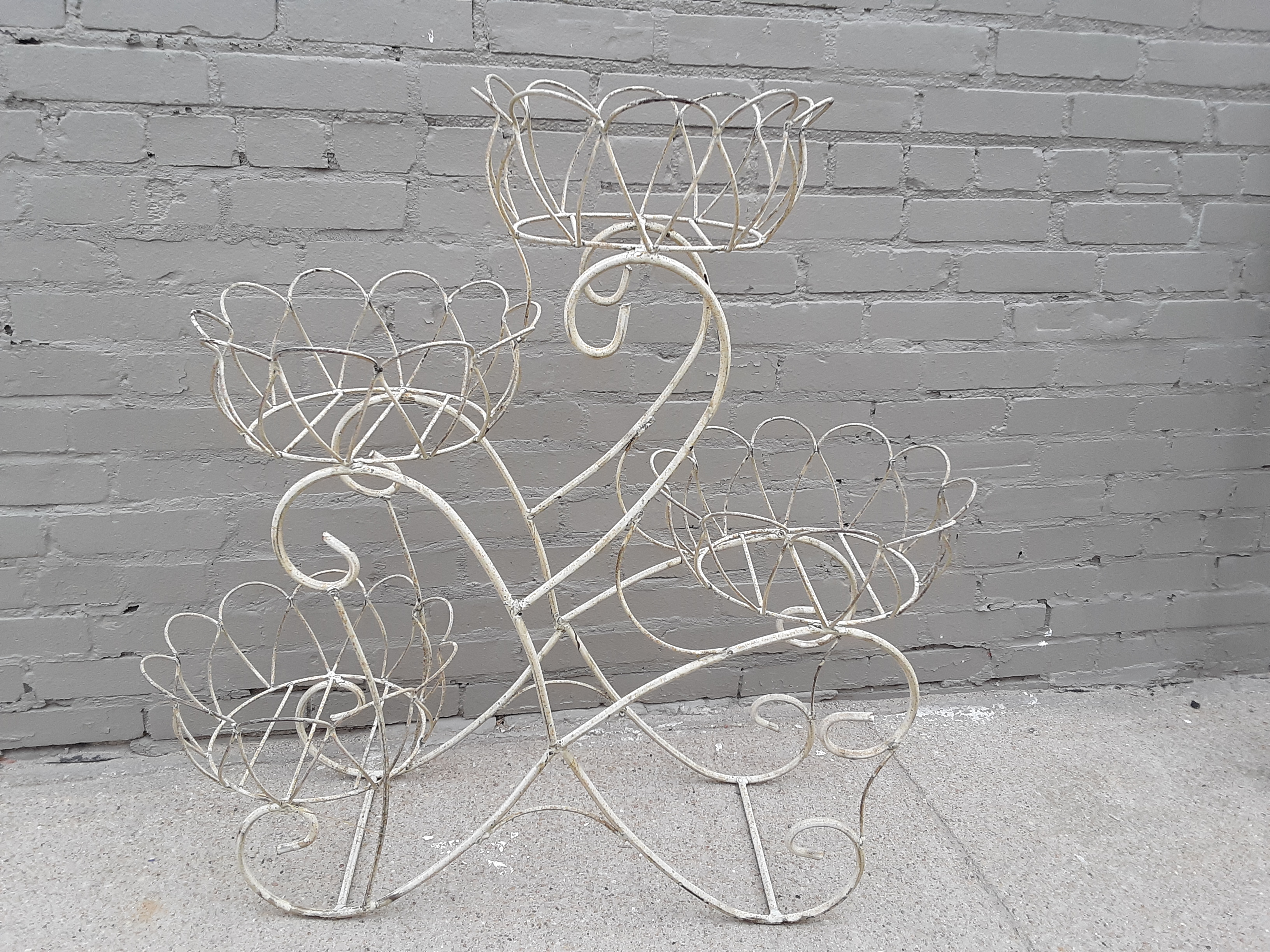 offset baskets Garden Wire Decor