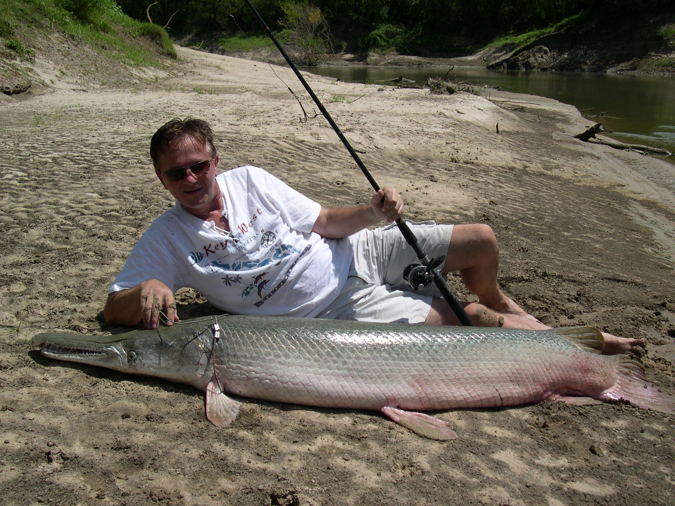The best fishing guide service for trophy alligator gar in texas