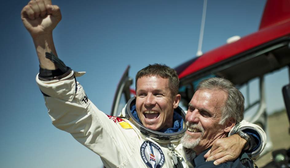 Baumgartner logra otro récord congregar a 8 millones delante del