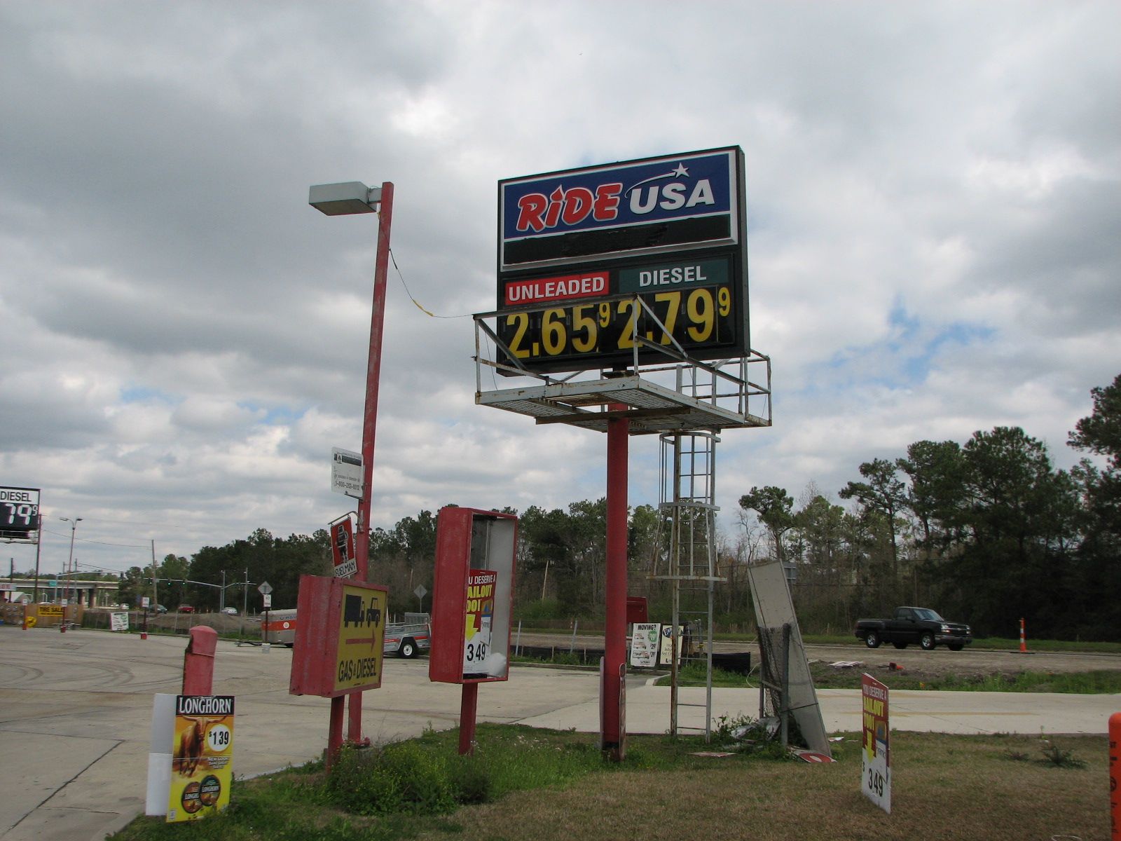 Ride USA Gas Station Photos
