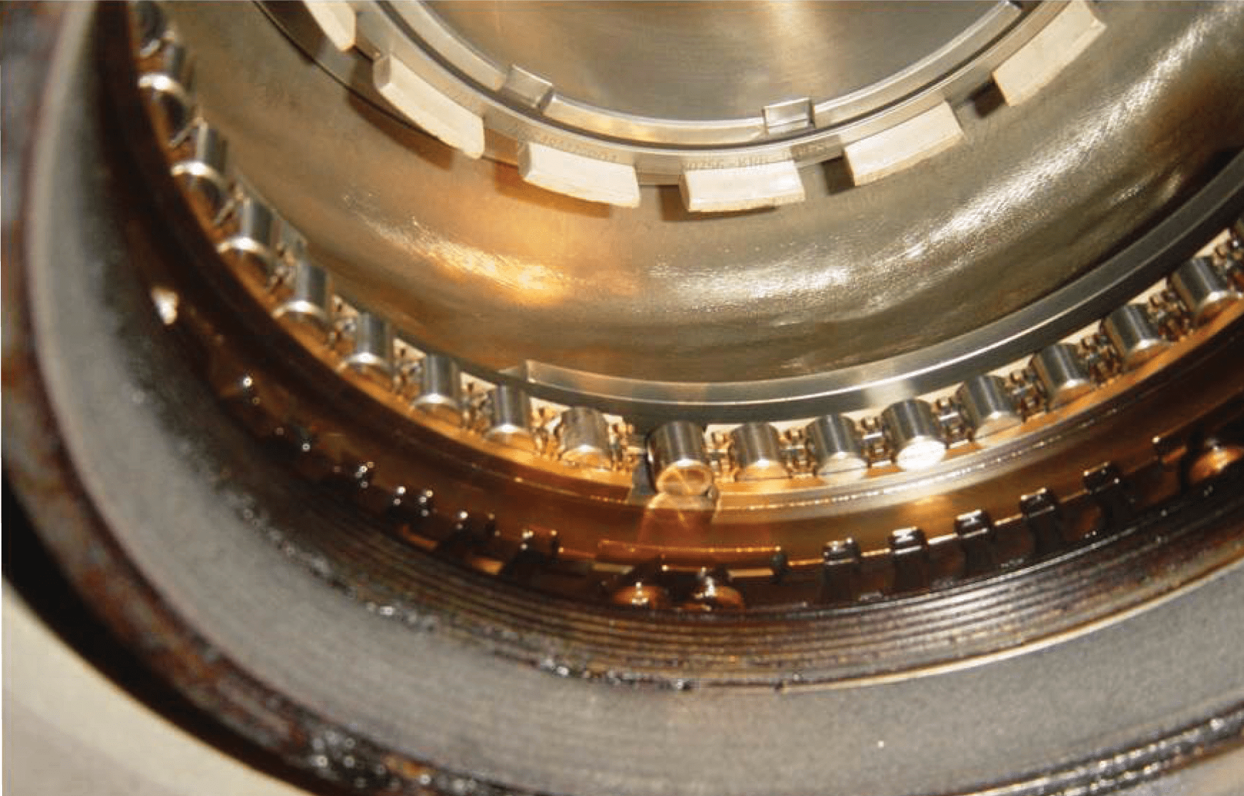 GE LM2500 CSump Bearing Failure Gastops Ltd.