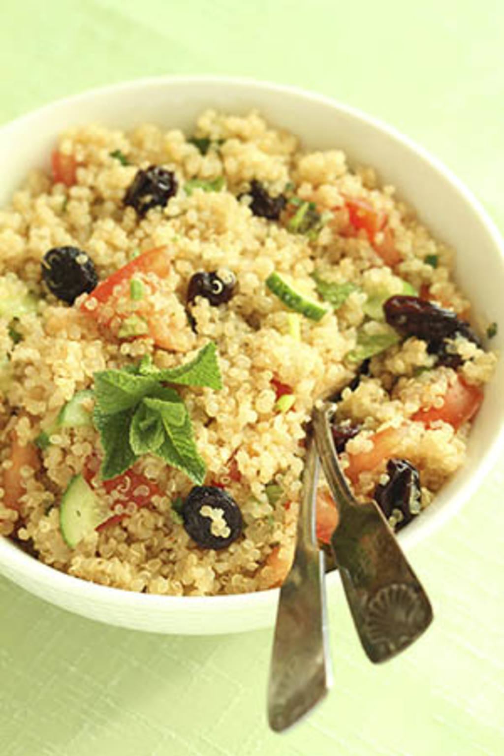 Tabulé, deliciosa y saludable ensalada mediterránea Gastronosfera