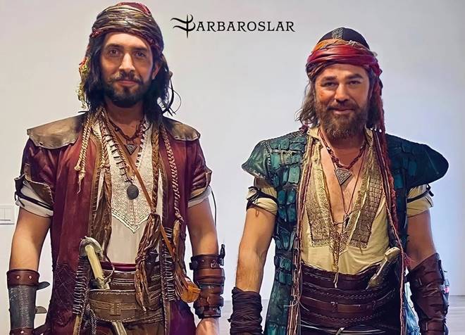 Engin Altan Düzyatan ve Ulaş Tuna Astepe'nin "Barbaroslar" imajı!