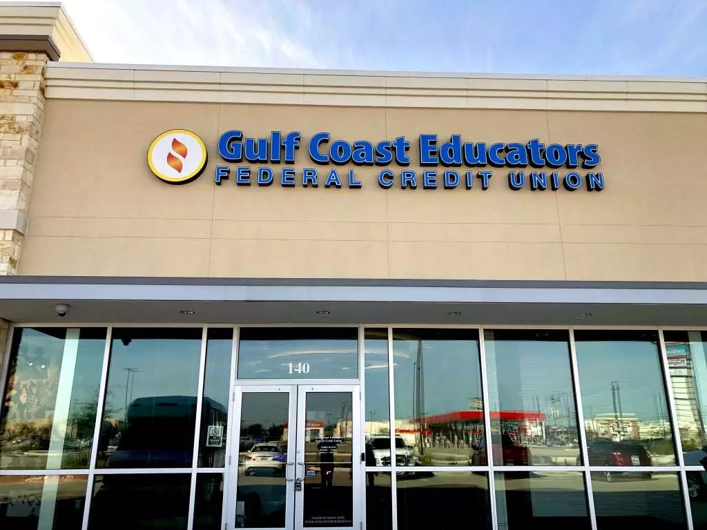 Gulf Coast Educators Federal Credit Union Baytown Branch • Gulf Coast