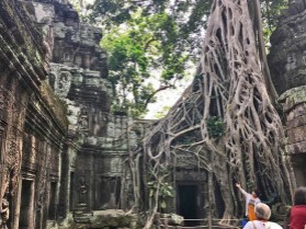 Doorway seen in Tomb Raider