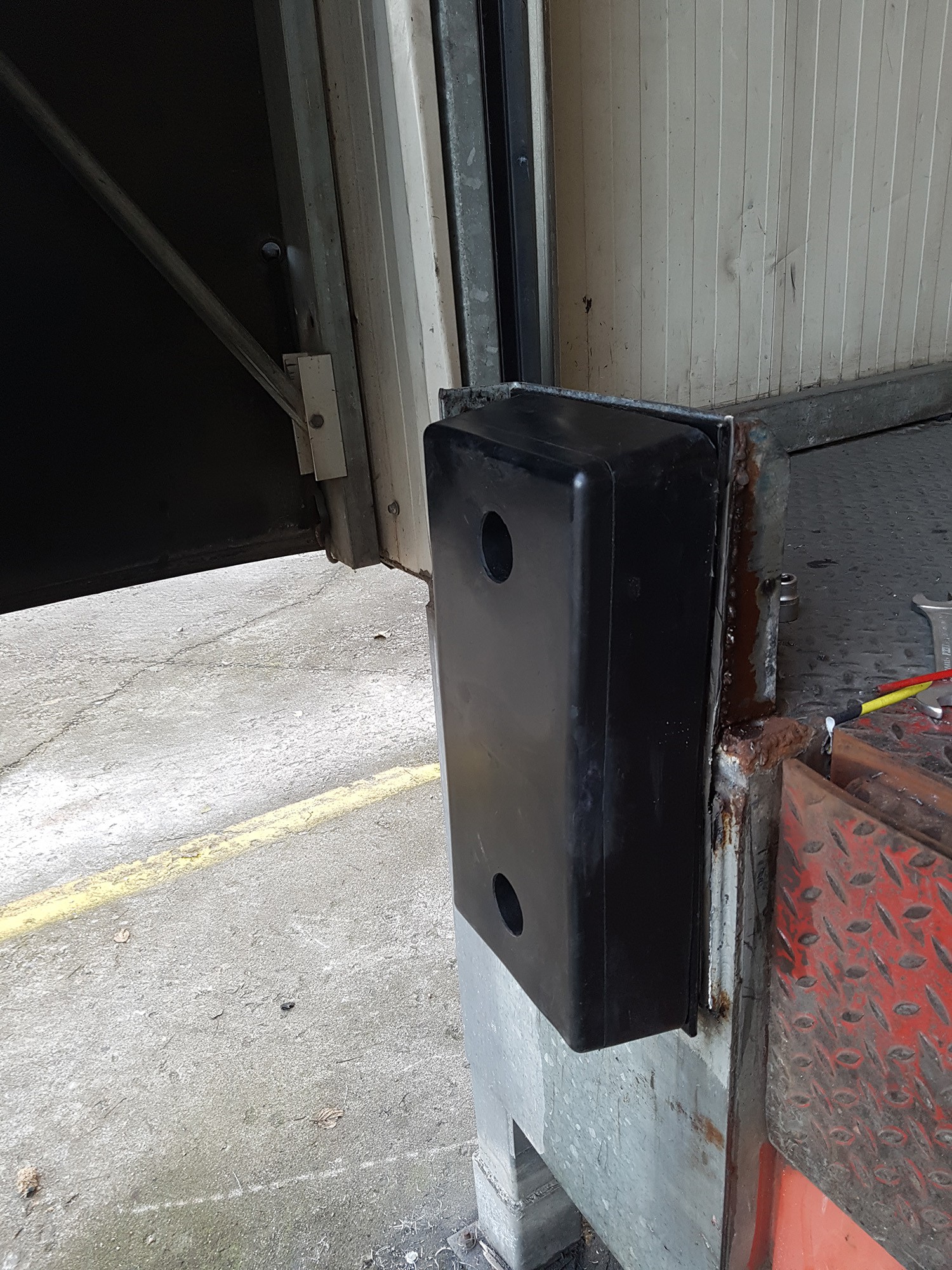 Bumpers G Constructions Sectionaal poorten en automatisatie