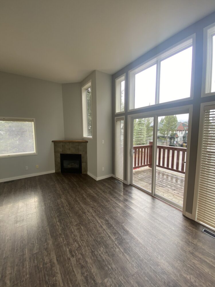 3 BEDROOM, 1.5 BATHROOM UNFURNISHED TOWNHOME WITH GARAGE AT RIVERSTONE