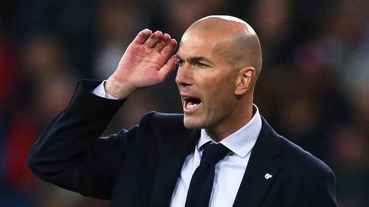 His parents arrived in france from the kabylie region of northern algeria in 1953. Zidane nu se gândeşte la demisie după eşecul din Ucraina ...