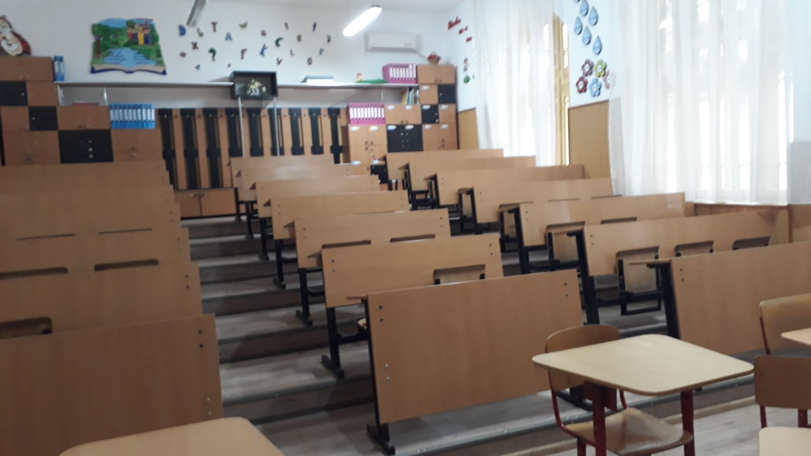 În Olt, 4 cadre didactice cu COVID au decedat, în Mehedinți – 3