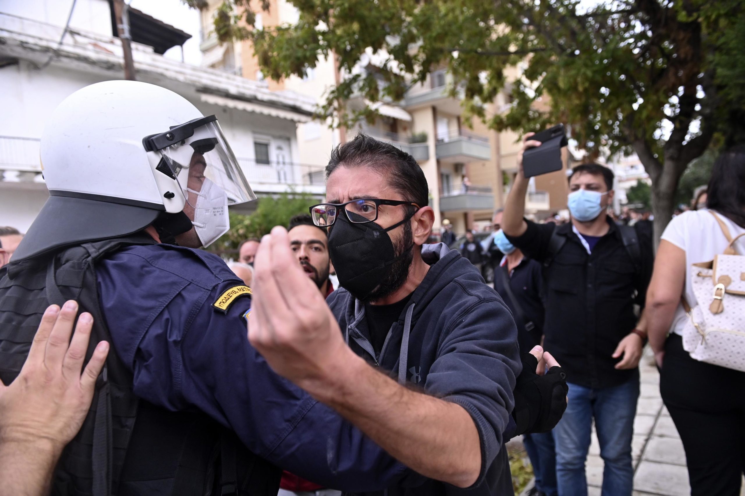 Grecia: 6 arestați și 59 de reținuți în urma violențelor dintr-un liceu
