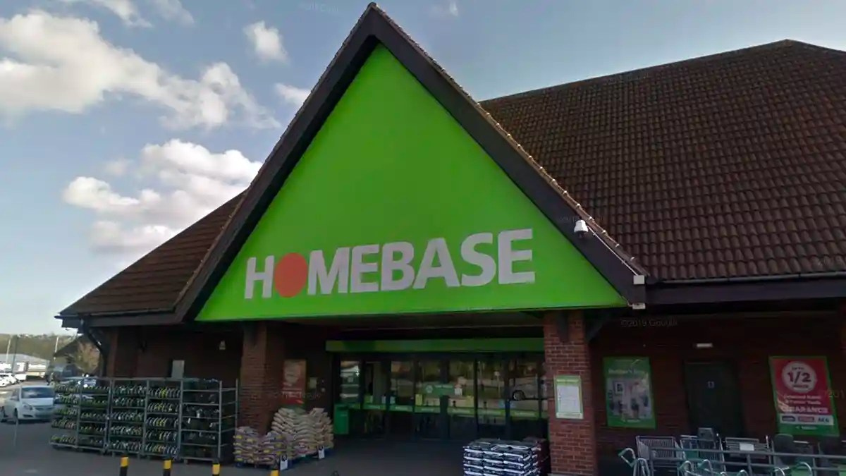 Offduty officer snares thief while out DIY shopping in Arnold