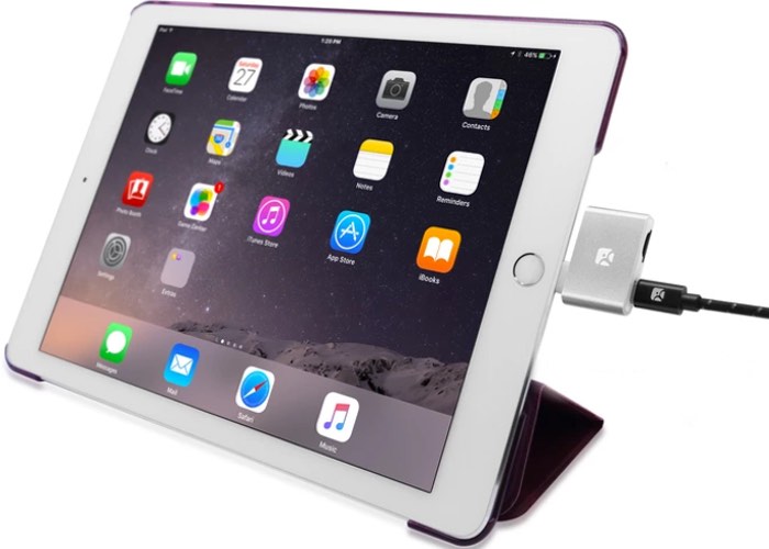 iOS MicroSD Reader Adds Up To 200GB Of Extra Storage To Your iPhone Or