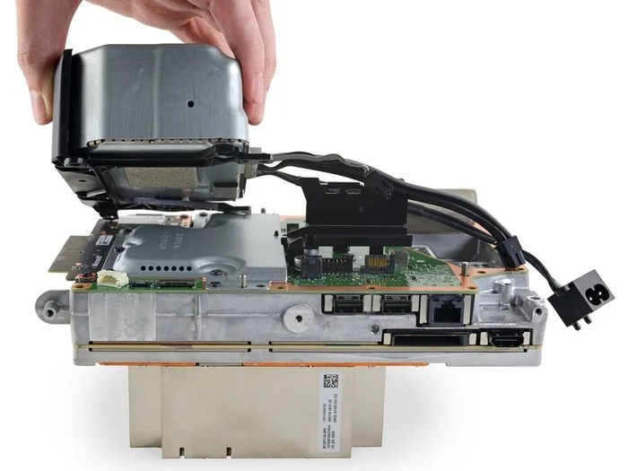 Xbox Series X Ripped Open by iFixit Geeks And Game