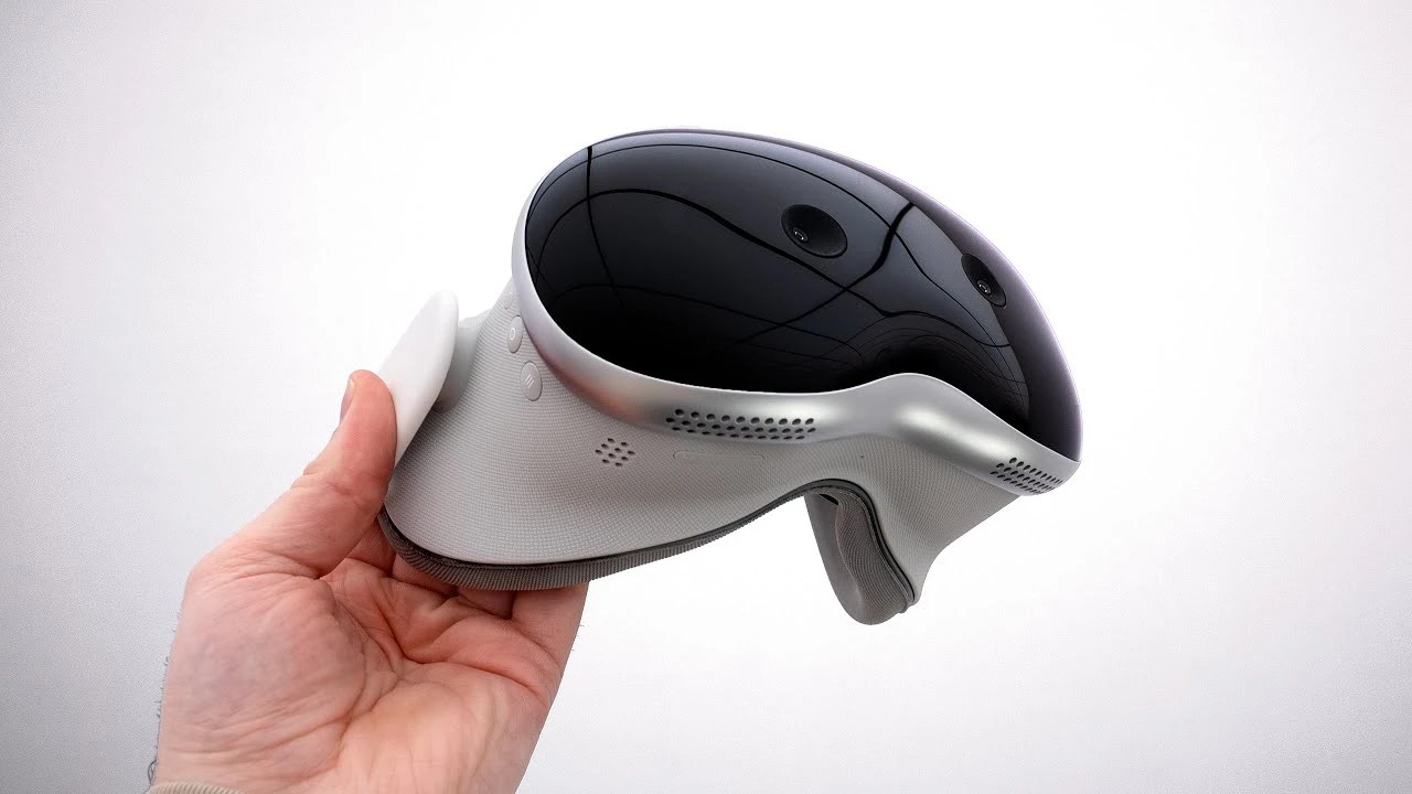 Fake Apple Vision Pro devices have already launched (Video) Geeky Gadgets