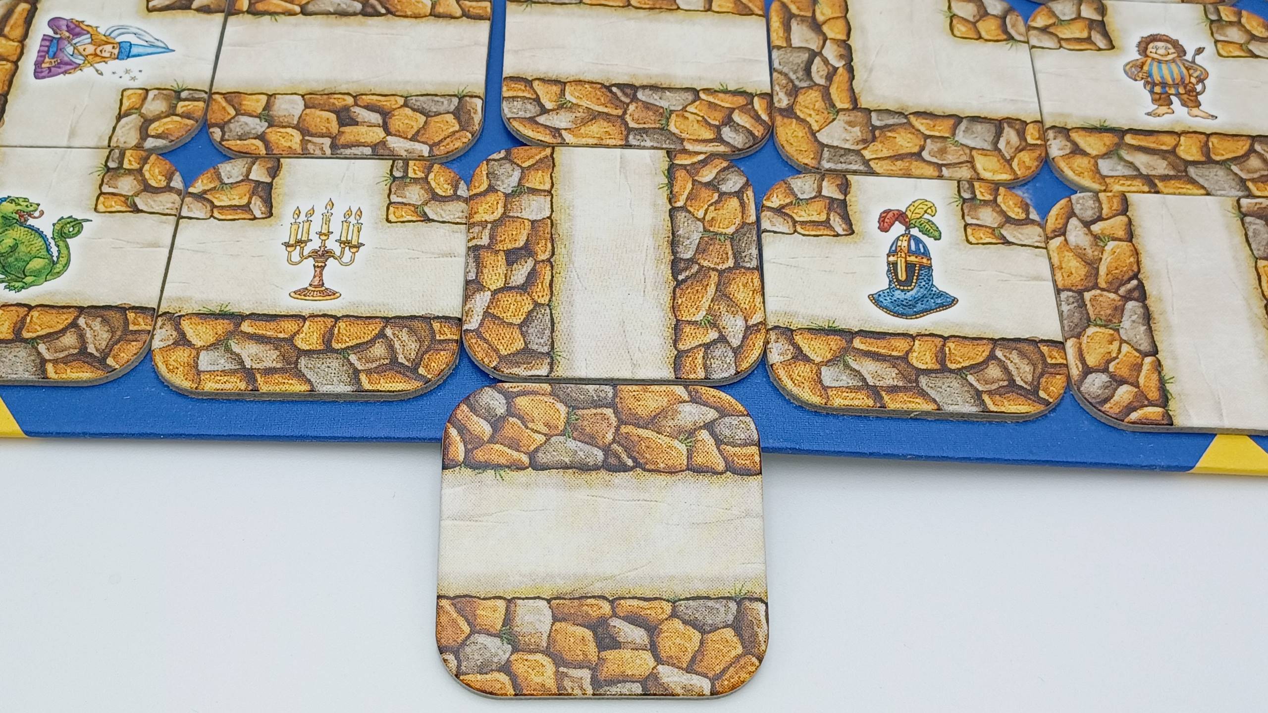 Labyrinth Board Game Rules and Instructions for How to Play Geeky