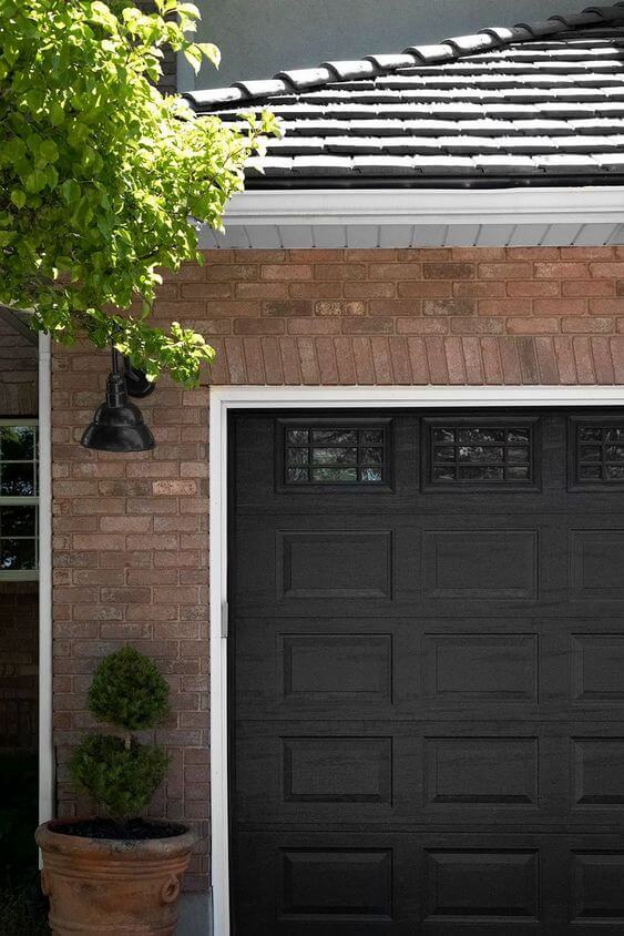 15 OUTSIDE GARAGE DECORATING IDEAS FOR NEW STYLISH LOOK GARAGE GUIDES