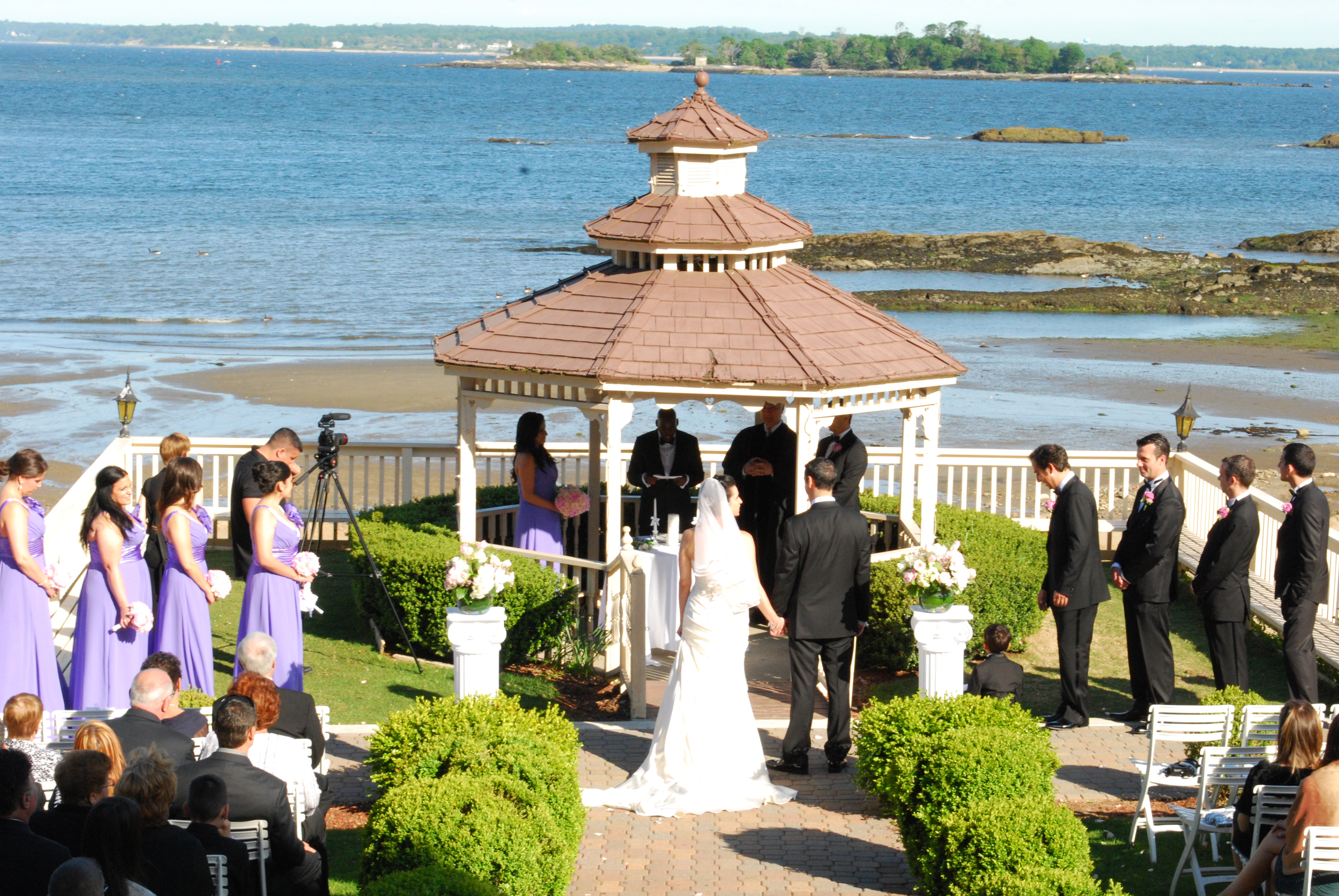 Top NJ Wedding DJs perform at Sunset Beach Wedding in New Rochelle, NY