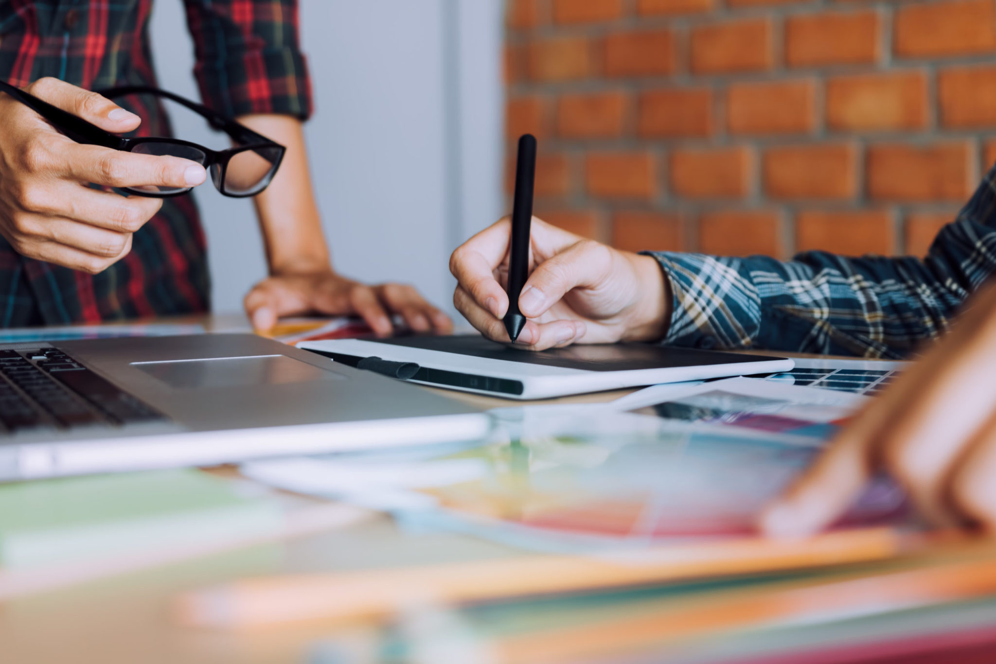 Why You Should Use a Powerpoint Design Agency Gene Colan, ESQ